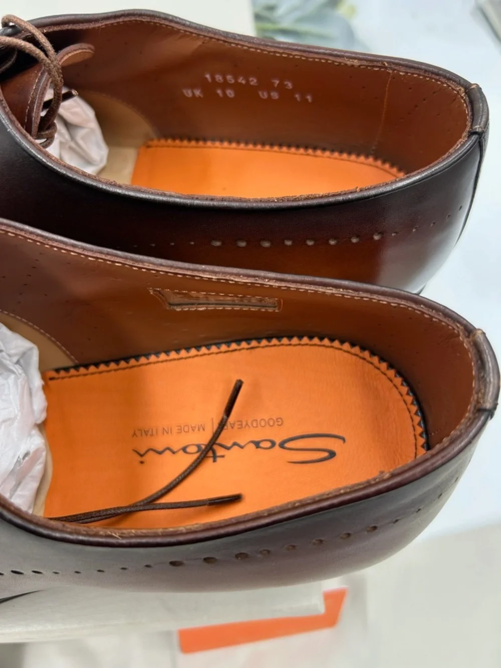 Men’s Santoni  Carter Oxfords in Burnished Brown Leather. Size 11.